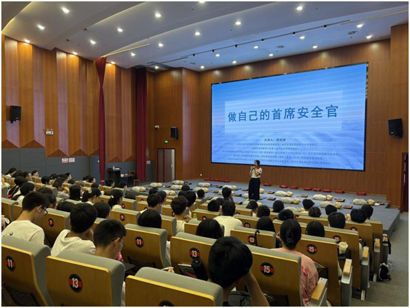 20250815\04fdf13fb06b818e920bf1da024baa54.png 04fdf13fb06b818e920bf1da024baa54.png